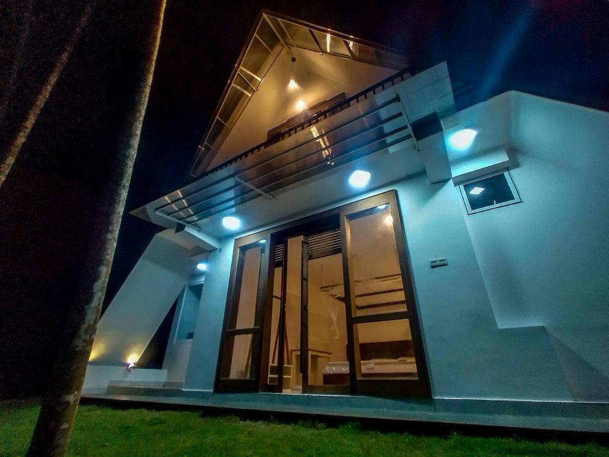 Once In Ella Hotel ภายนอก รูปภาพ