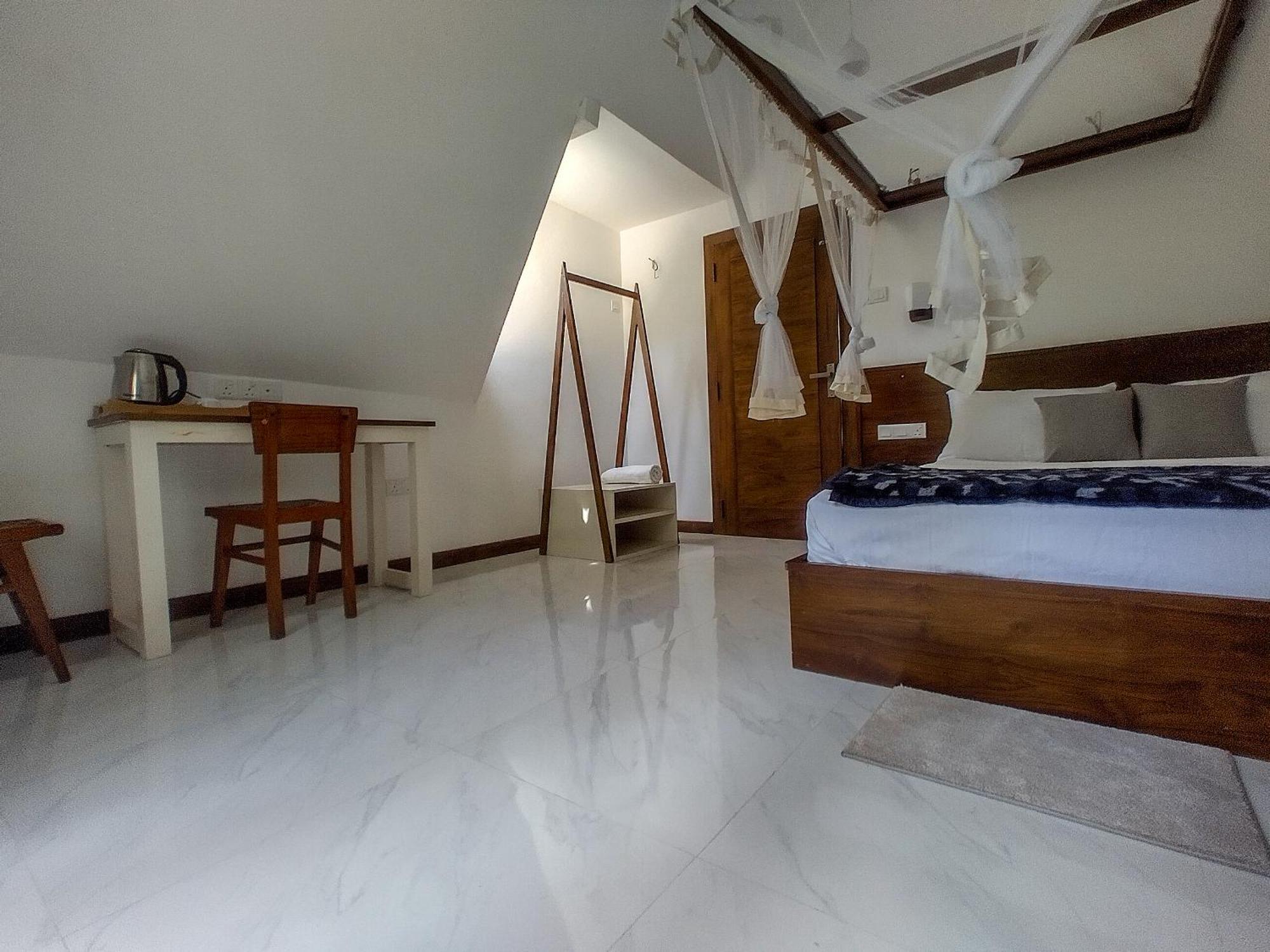 Once In Ella Hotel ภายนอก รูปภาพ