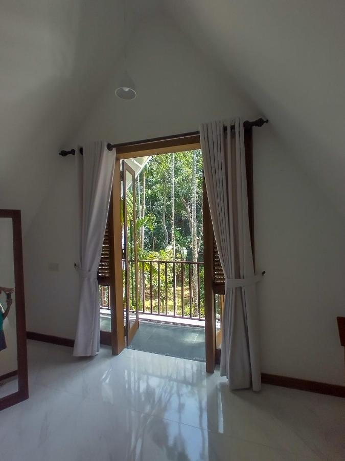 Once In Ella Hotel ภายนอก รูปภาพ