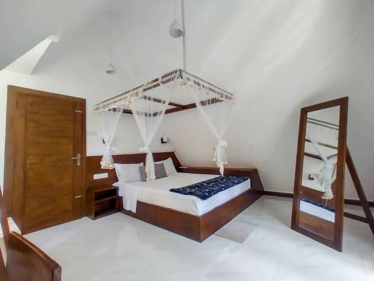 Once In Ella Hotel ภายนอก รูปภาพ