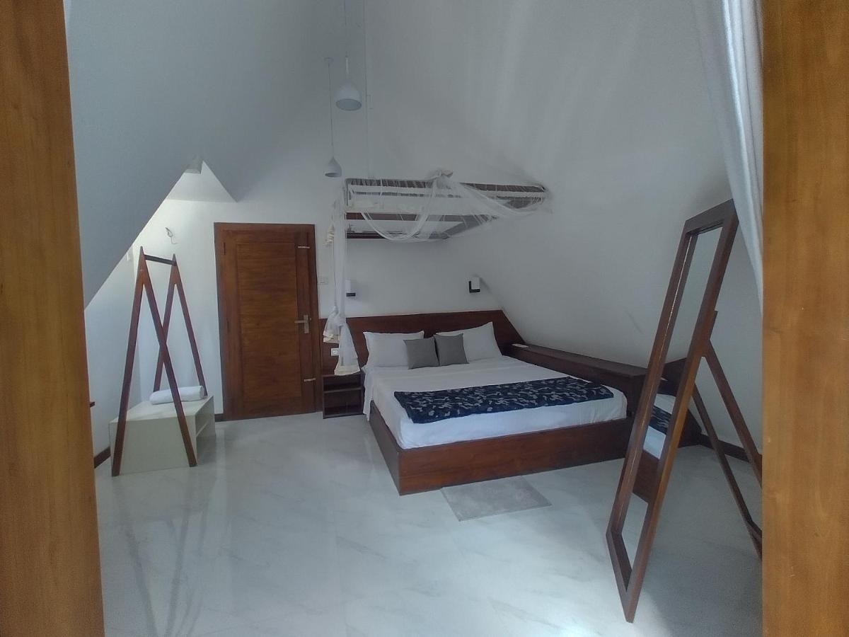 Once In Ella Hotel ภายนอก รูปภาพ