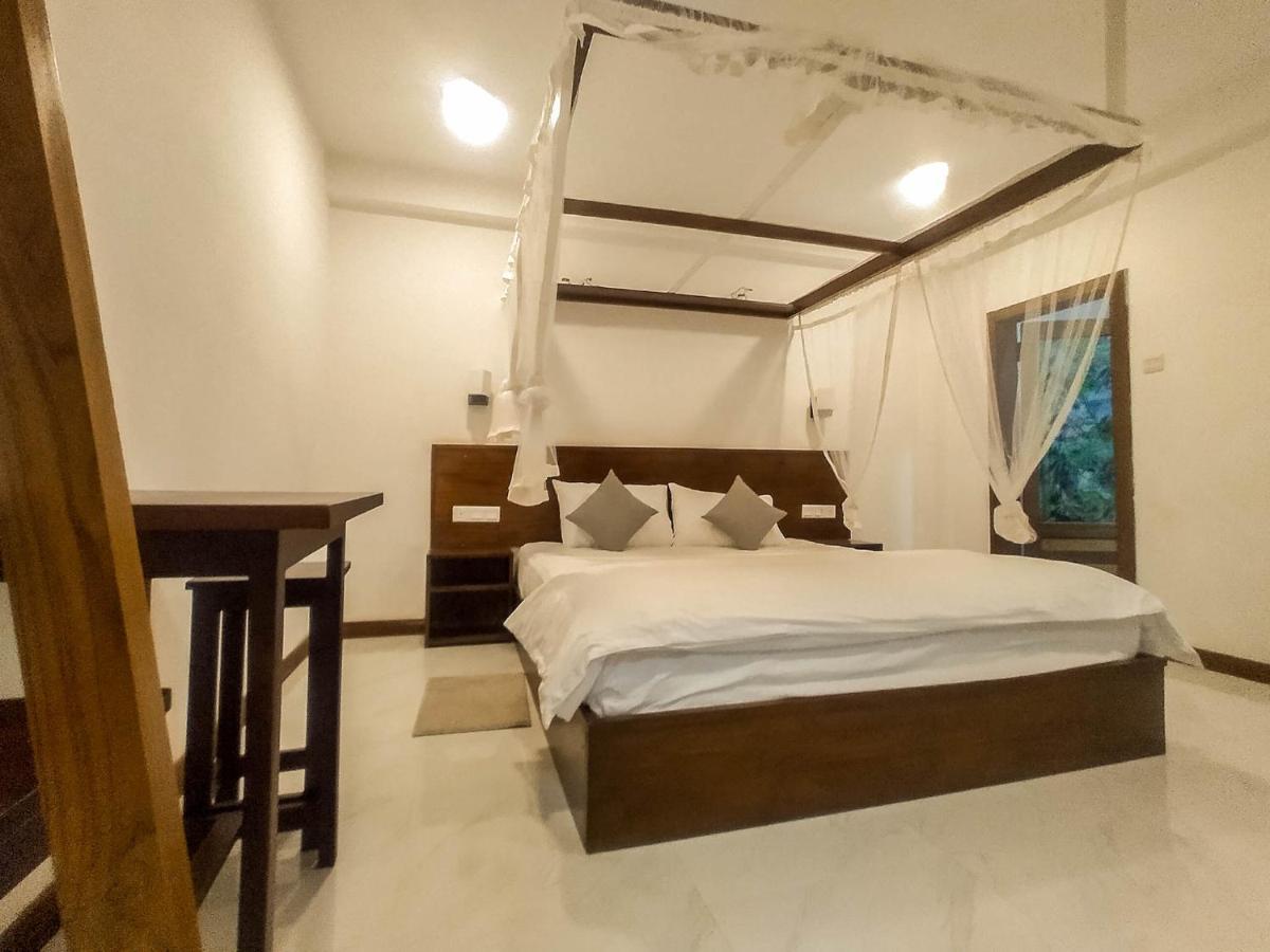 Once In Ella Hotel ภายนอก รูปภาพ