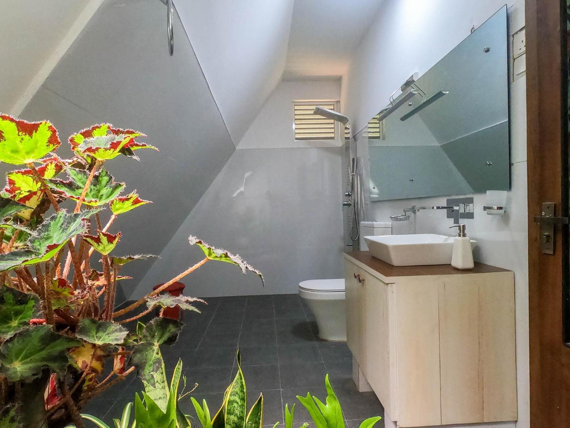 Once In Ella Hotel ภายนอก รูปภาพ