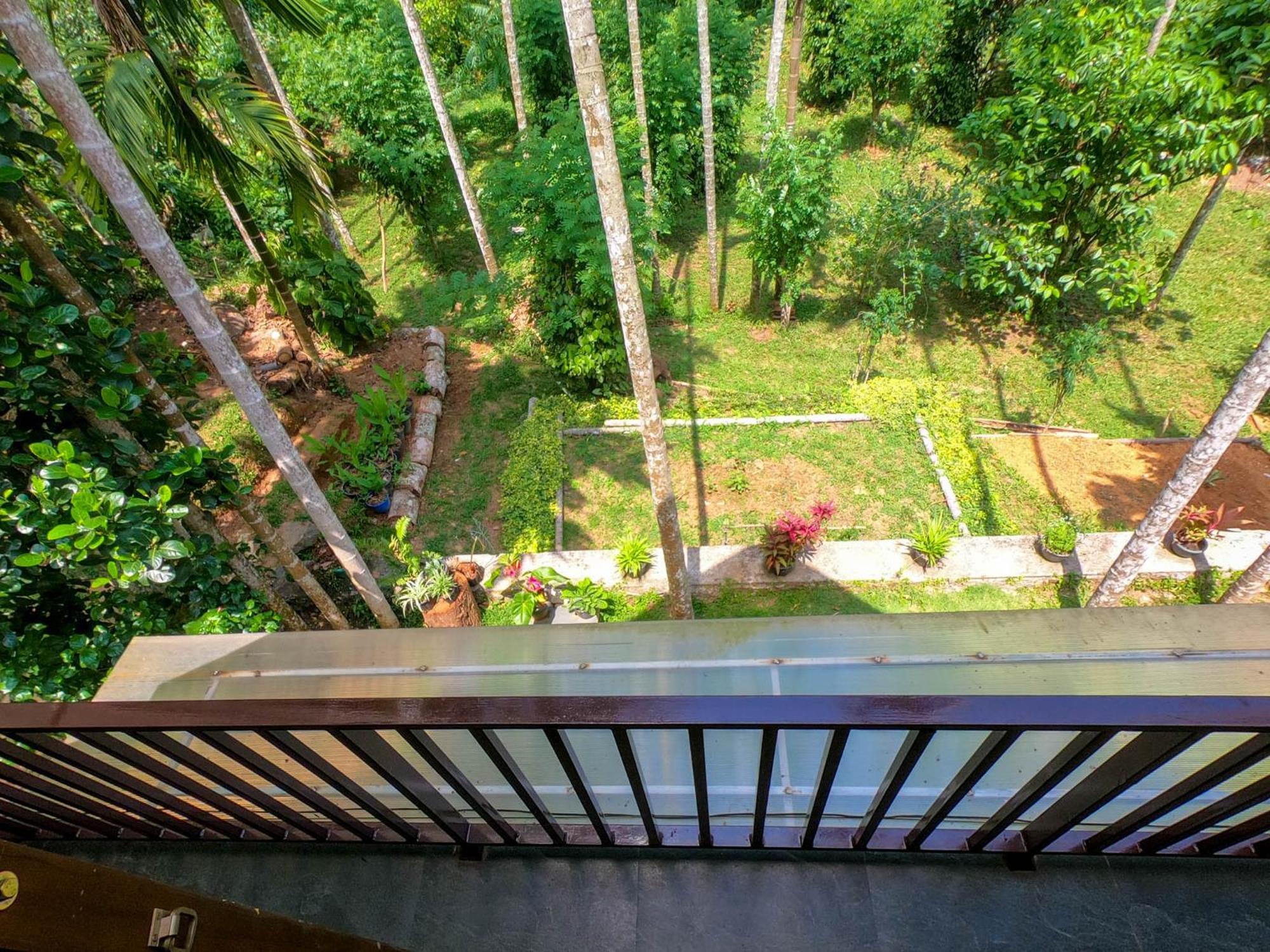 Once In Ella Hotel ภายนอก รูปภาพ